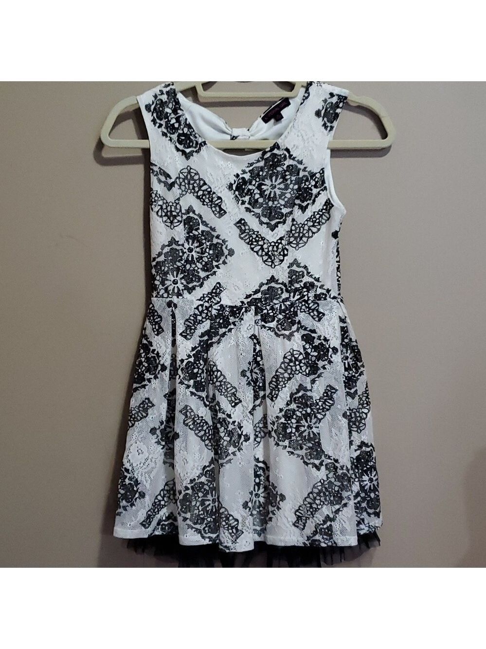 Material girl dress size medium